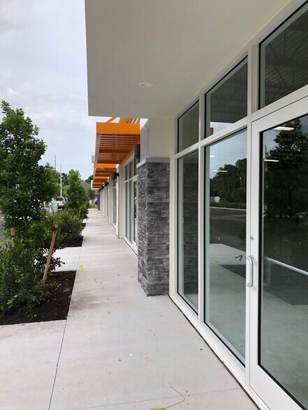 More Photos Of 1243-1306 Santa Barbara Blvd, Cape Coral General Retail For Lease