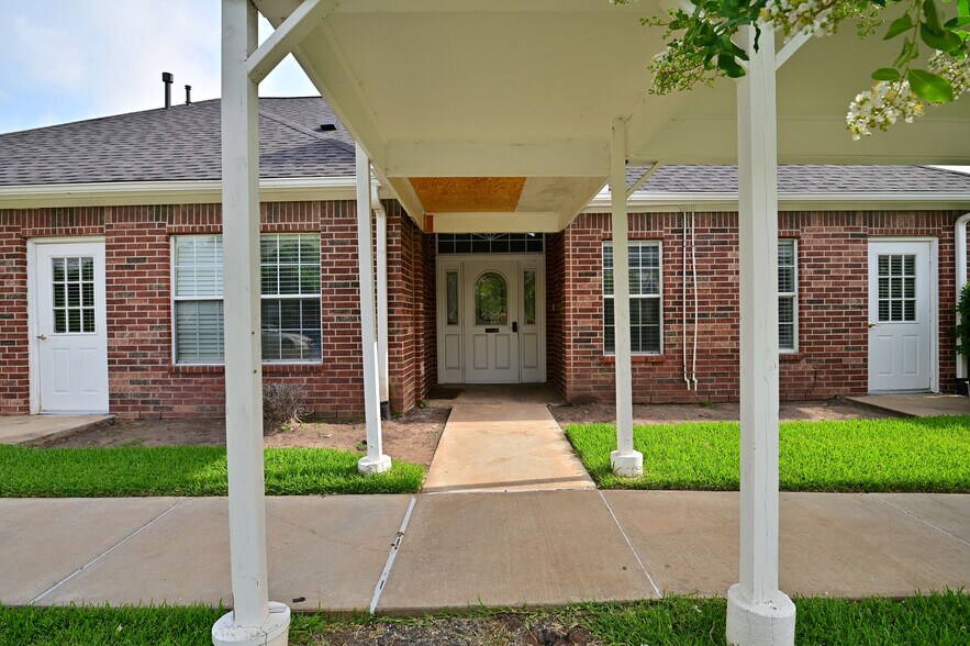 More Photos Of 2021 FM 1092 Rd, Missouri City Assisted Living For Sale