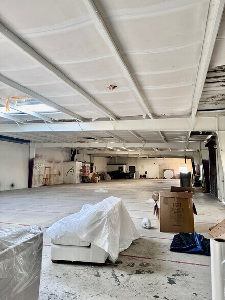 More Photos Of 6000 Taylor Rd, Naples Warehouse For Lease