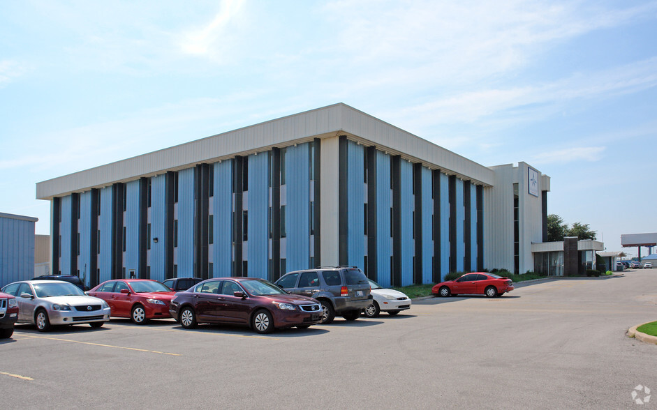 Primary Photo Of 8600 S I 35 Service Rd, Oklahoma City Office For Lease