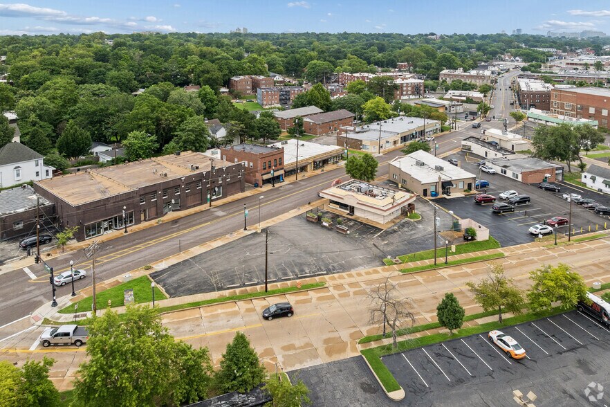 More Photos Of 7260 Manchester Rd, Maplewood Restaurant For Sale
