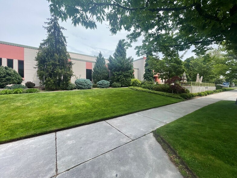 More Photos Of 300 W Main St, Boise Medical For Lease