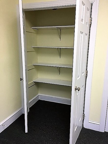 More Photos Of 4920-4928 Windy Hill Dr, Raleigh Coworking Space