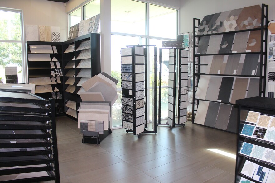 More Photos Of 2181 W California Ave, Salt Lake City Showroom For Lease