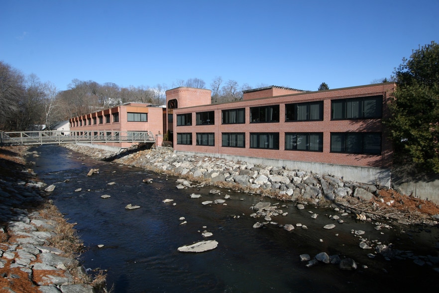 More Photos Of 200 Pemberwick Rd, Greenwich Loft Creative Space For Lease