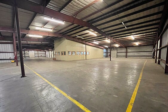 More Photos Of 1605 Military Rd, Brownsville Distribution For Lease