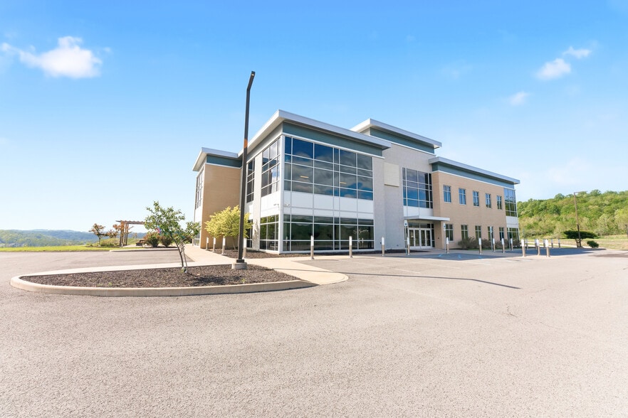 More Photos Of 423 Fortress Blvd, Morgantown Office For Sale