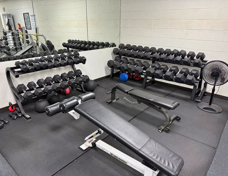 More Photos Of 600 S 5th Ave, Mayodan Health Club For Sale