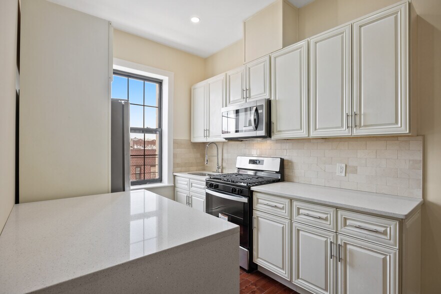 More Photos Of 222 E 51st St, Brooklyn Storefront Retail Residential For Sale