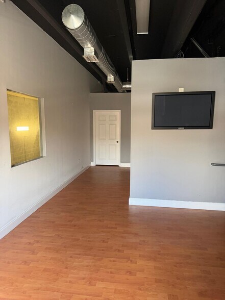 More Photos Of 4616 NW 133rd St, Opa Locka Warehouse For Lease