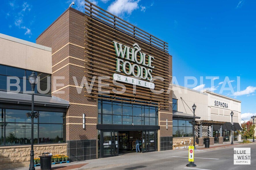 More Photos Of 6853 S York St, Centennial General Retail For Sale