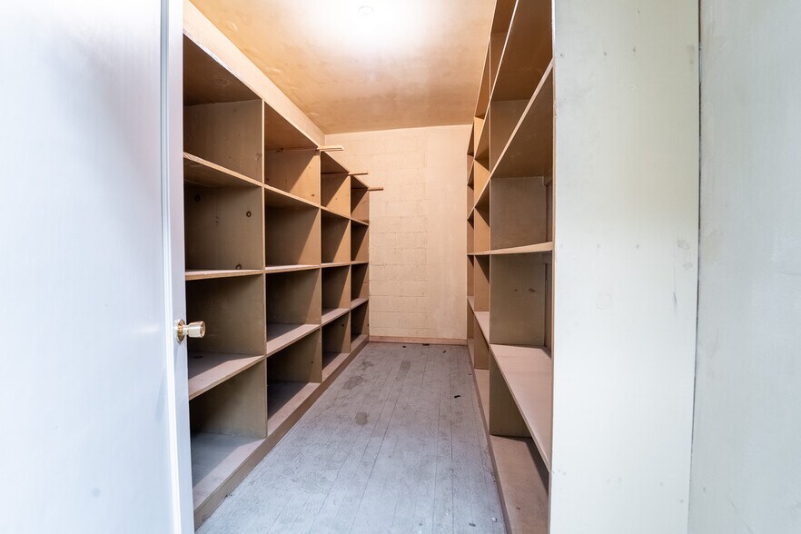 More Photos Of 119 D St, Marysville Storefront Retail Office For Sale