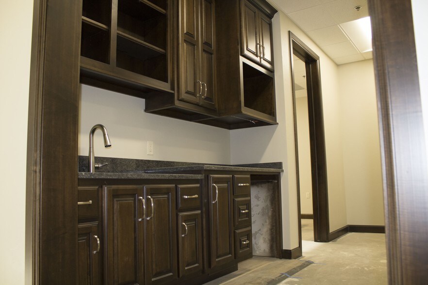 More Photos Of 225 Lilac Dr, Edmond Office For Lease