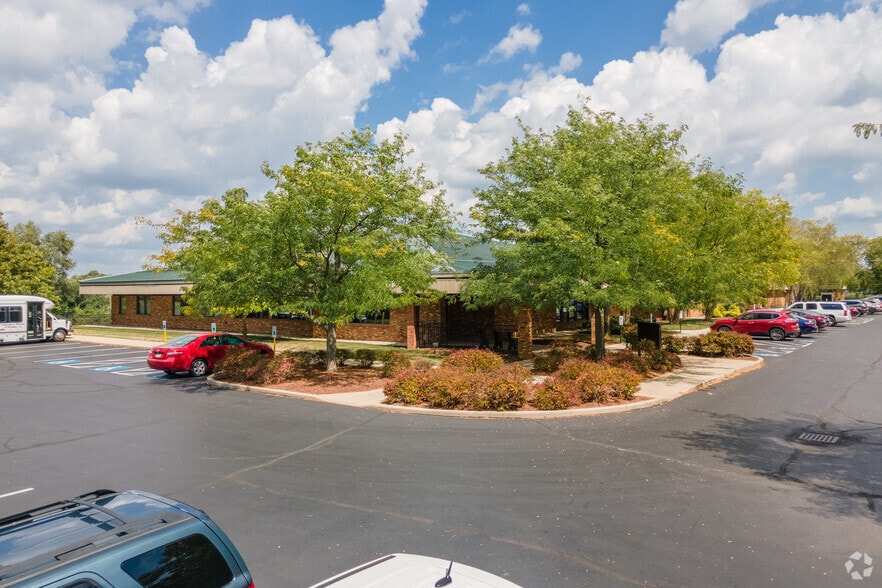 Primary Photo Of 200 W Pearl St, Findlay Medical For Lease