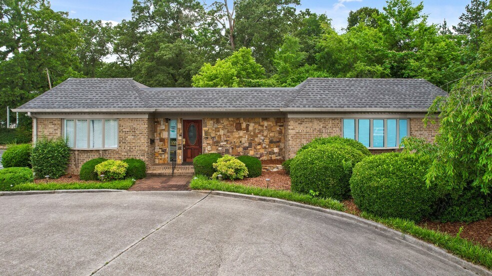 Primary Photo Of 4611 Hixson Pike, Hixson Office For Lease