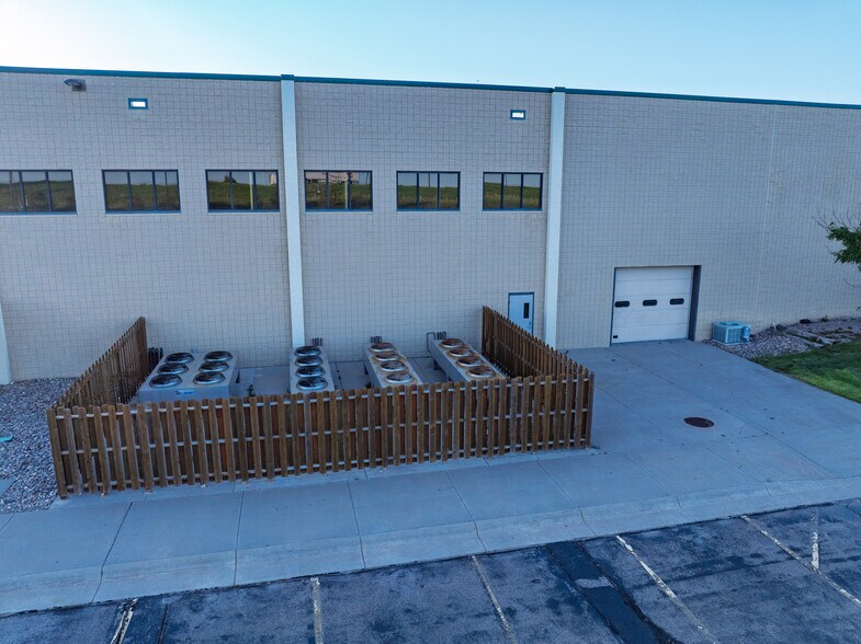 More Photos Of 1 Cabela Dr, Sidney Office For Lease