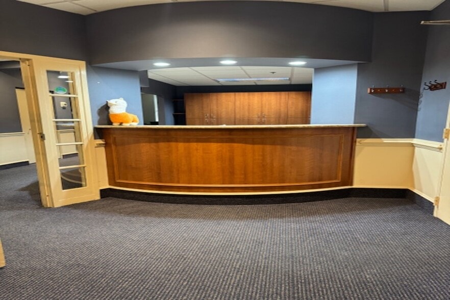 More Photos Of 40 York Rd, Towson Medical For Lease