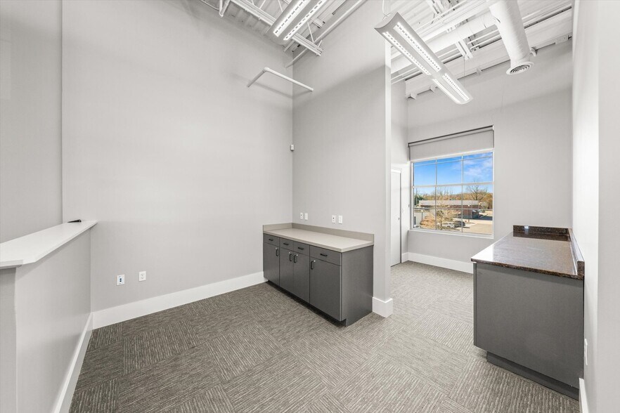 More Photos Of 2099 Thunderhead Rd, Knoxville Loft Creative Space For Sale