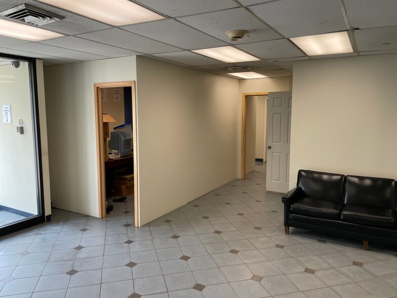 More Photos Of 4865 Arthur Kill Rd, Staten Island Warehouse For Sale