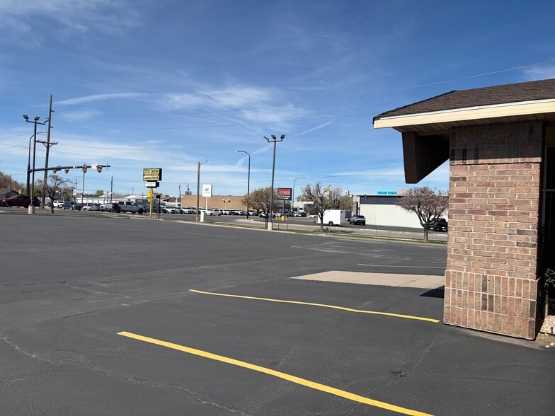 More Photos Of 3312 Wall Ave, Ogden Auto Dealership For Lease