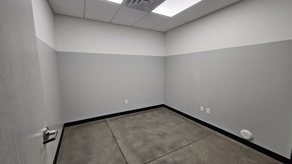 More Photos Of 230 Cutler Dr, North Salt Lake Warehouse For Lease