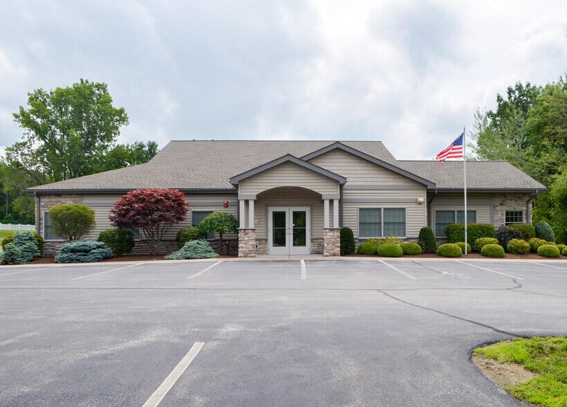 Primary Photo Of 6023 W Ridge Rd, Erie Medical For Sale