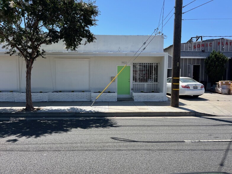 Primary Photo Of 1922 W Rosecrans Ave, Gardena Manufacturing For Lease