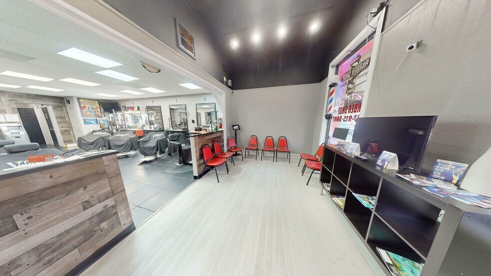 More Photos Of 101 W 1st St, Sanford Storefront For Sale