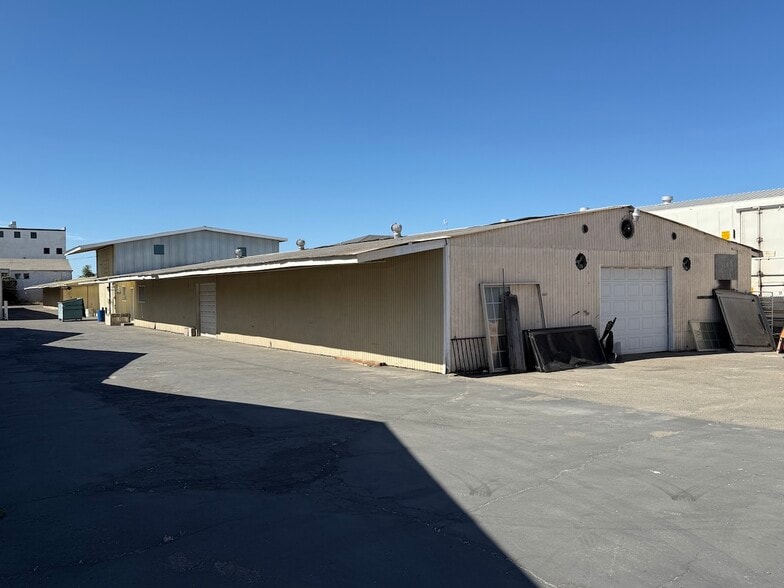 More Photos Of 301 Mitchell Rd, Modesto Auto Dealership For Lease