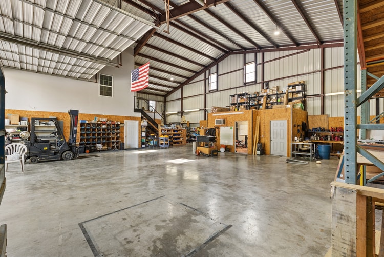 More Photos Of 4925 Ben Day Murrin Rd, Fort Worth Industrial For Sale