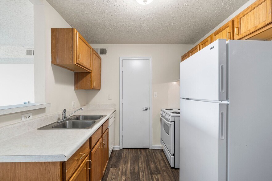 More Photos Of 900 County St, Portsmouth Apartments For Sale