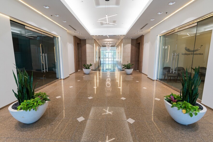 More Photos Of 17177 Preston Rd, Dallas Office For Lease