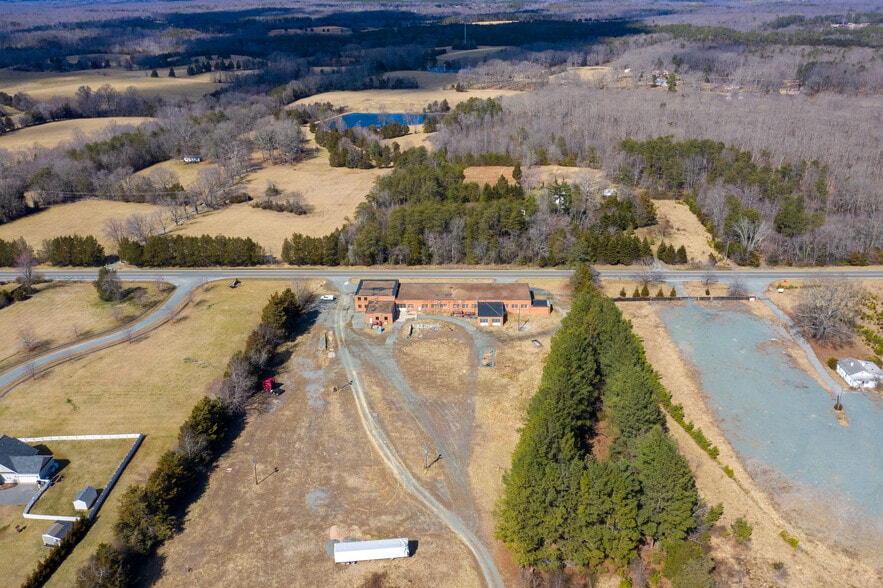 More Photos Of 2428 Richmond Rd, Troy Auto Salvage Facility For Sale