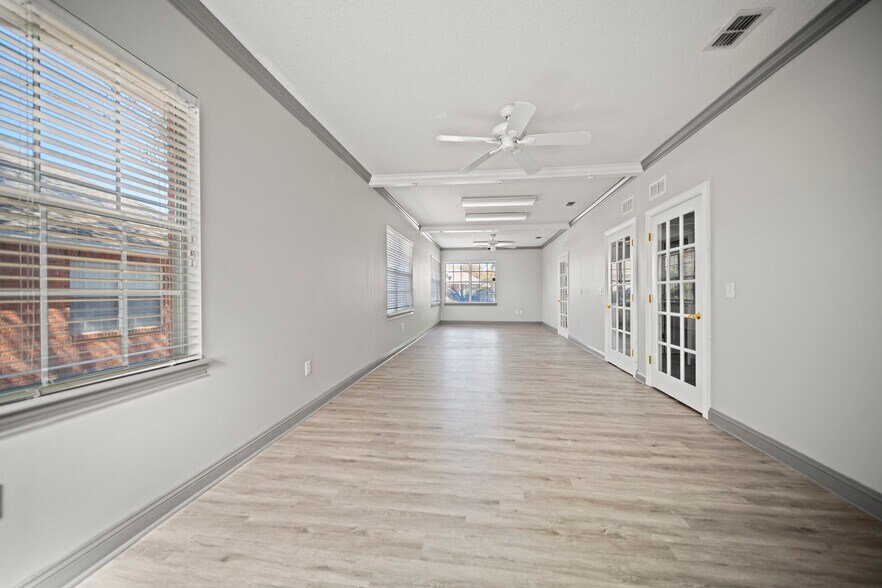 More Photos Of 6817 Southpoint Pky, Jacksonville Loft Creative Space For Lease