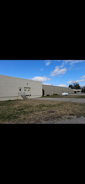 More Photos Of 31 Machias Bay Dr, Cutler Distribution For Lease