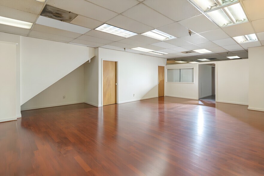 More Photos Of 328 7th St, Oakland Storefront Retail Office For Lease