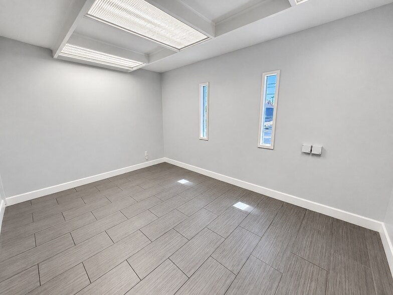 More Photos Of 205 E Osborn Rd, Phoenix Medical For Sale