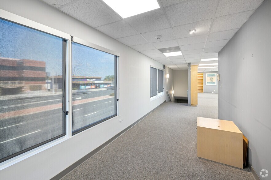 More Photos Of 13822 Beach Blvd, Westminster Office For Sale