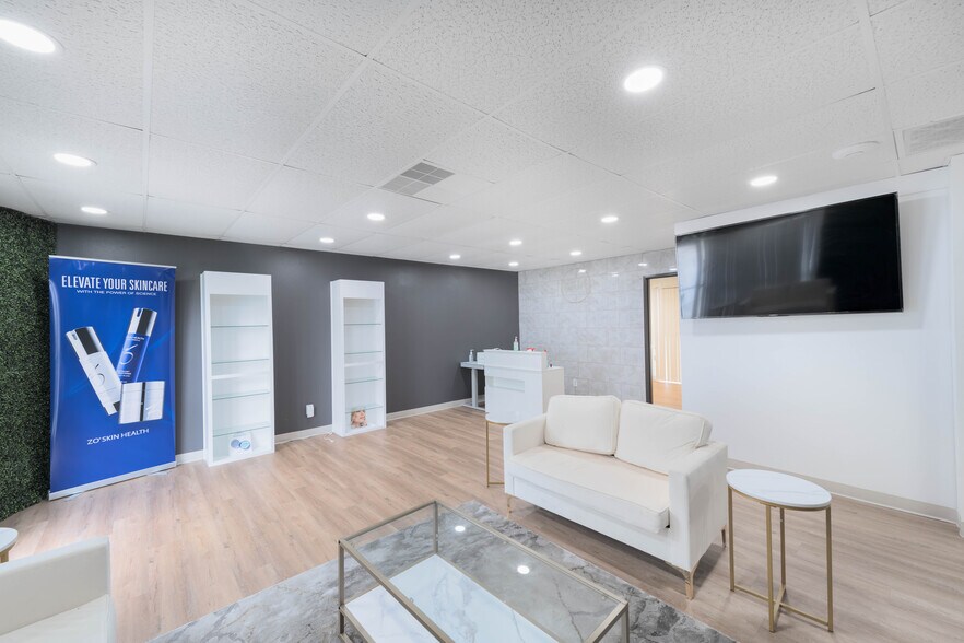 More Photos Of 5995-5997 Brockton Ave, Riverside Medical For Sale