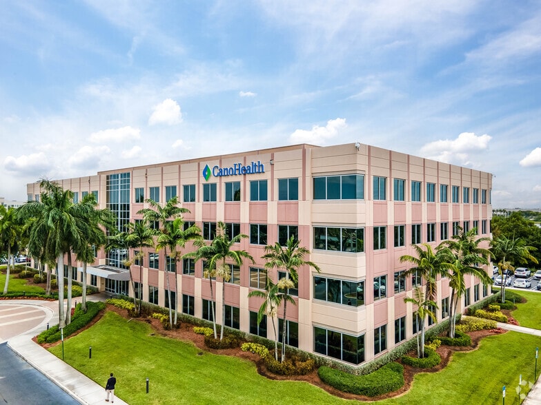 More Photos Of 9725 NW 117th Ave, Medley Unknown For Lease