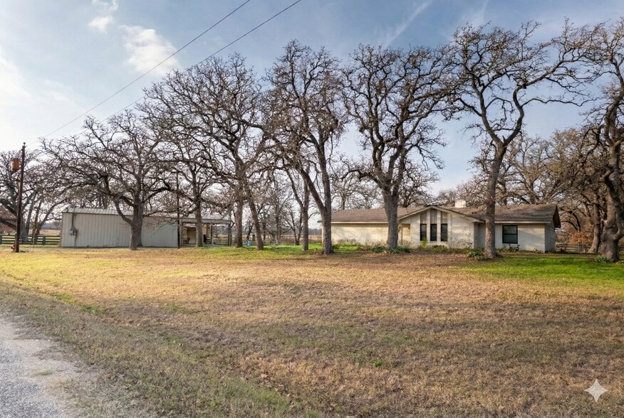 More Photos Of 1111 E 3rd St, Rockdale Land For Sale