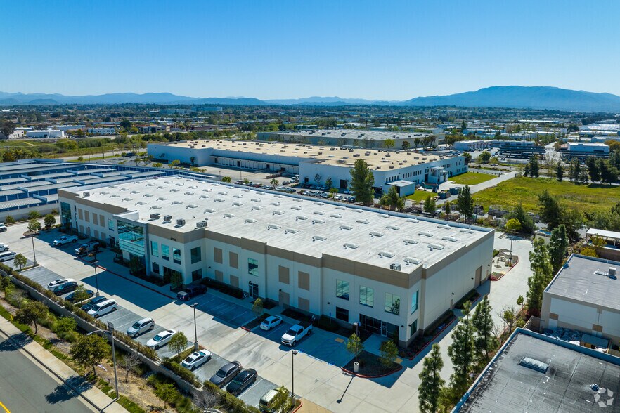 More Photos Of 42006 Remington Ave, Temecula Distribution For Lease