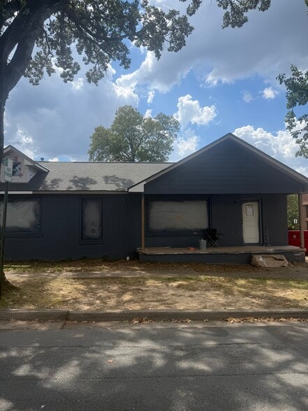 Primary Photo Of 5623 R St, Little Rock Office For Lease