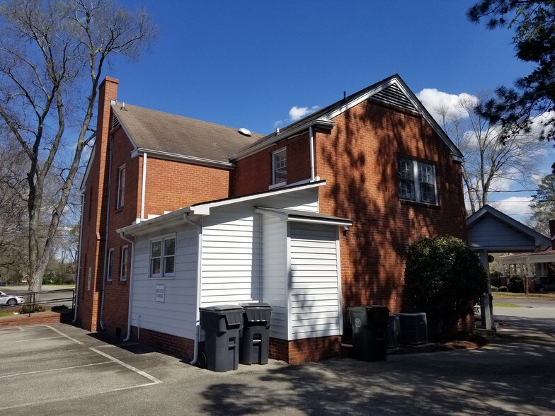 More Photos Of 1112 E Ash St, Goldsboro Office For Sale