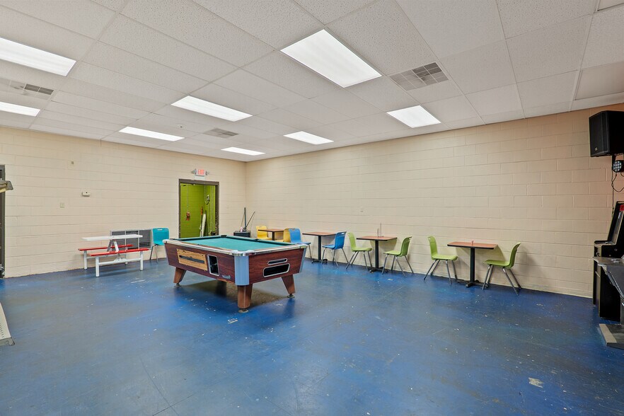 More Photos Of 2935 New Leicester Hwy, Leicester Showroom For Sale