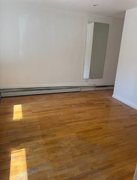 More Photos Of 14201 37th Ave, Flushing Medical For Lease