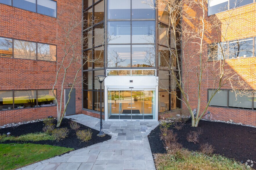 More Photos Of 600 W Germantown Pike, Plymouth Meeting Coworking Space