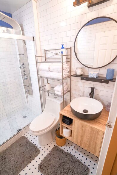 More Photos Of 64 Highlands Drive, Hunter Hospitality For Sale