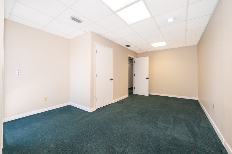 More Photos Of 331 N Maitland Ave, Maitland Medical For Sale