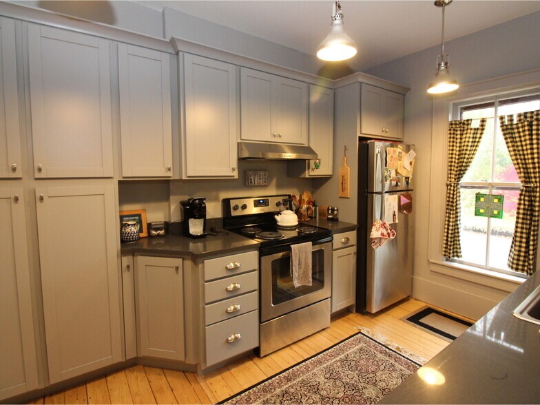 More Photos Of 5224 Shelburne Rd, Shelburne Apartments For Lease